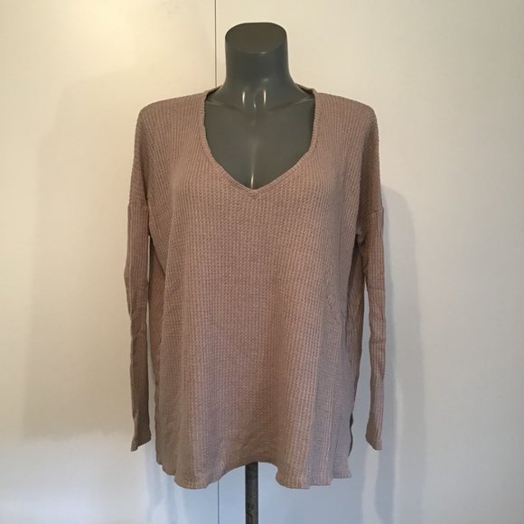 Aritzia The Group Babaton Dali Long Sleeve V-Neck Waffle Top Size S - Picture 1 of 9